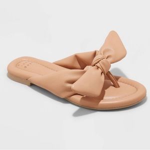 BARELY WORN SANDALS